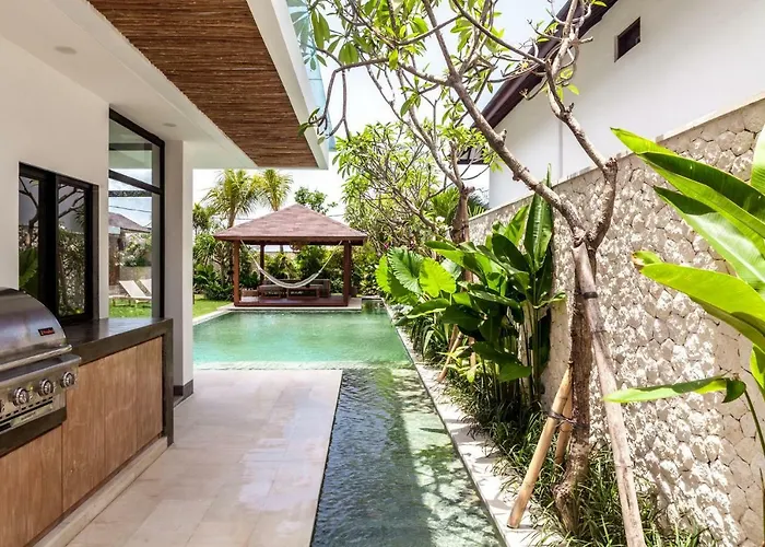 Nonnavana - 12-minute Walk To Batu Bolong Villa